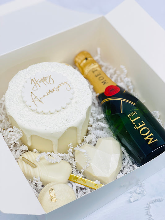 Anniversary Cake Gift Box