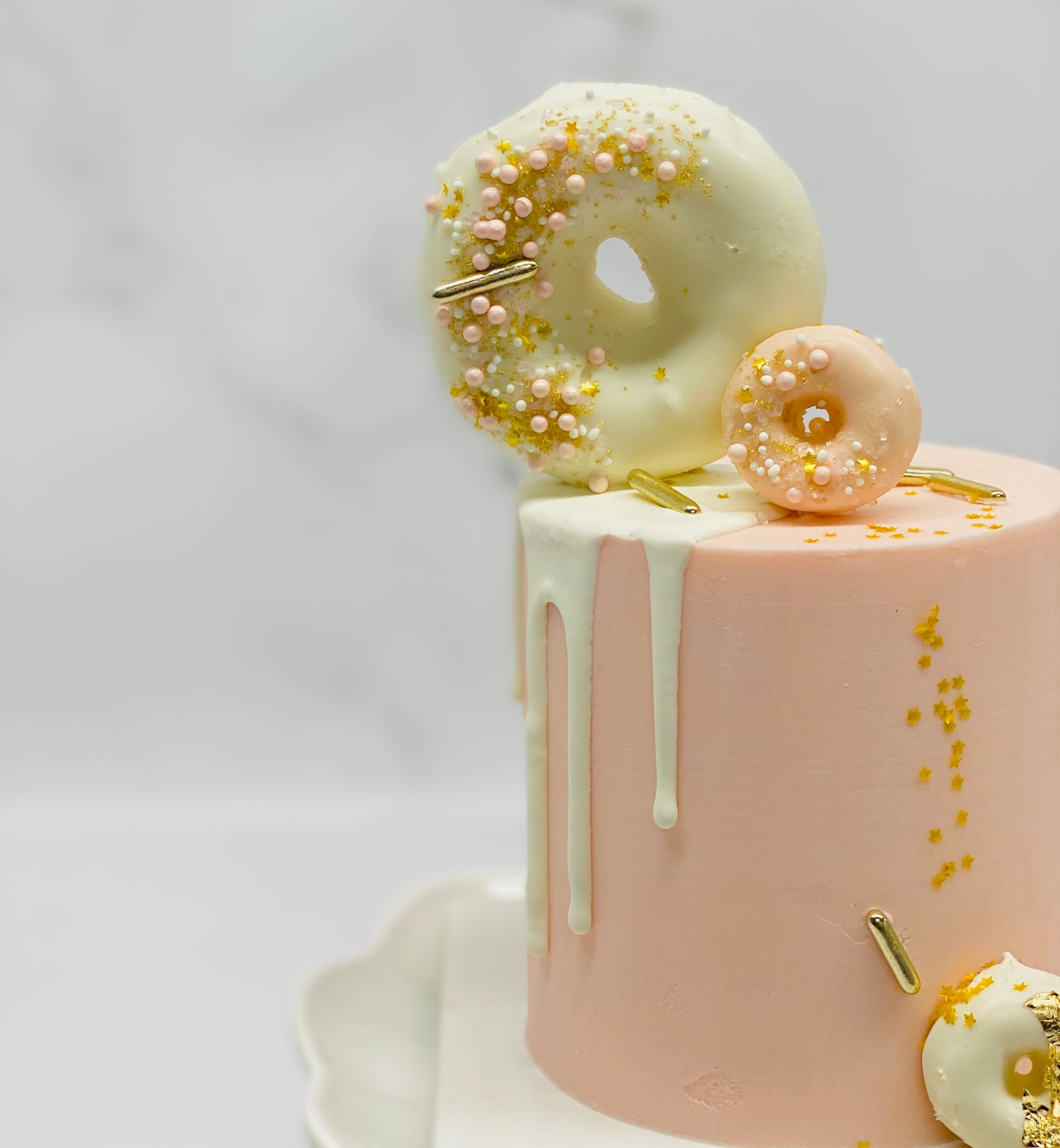 Ganache Cake Style: Donuts